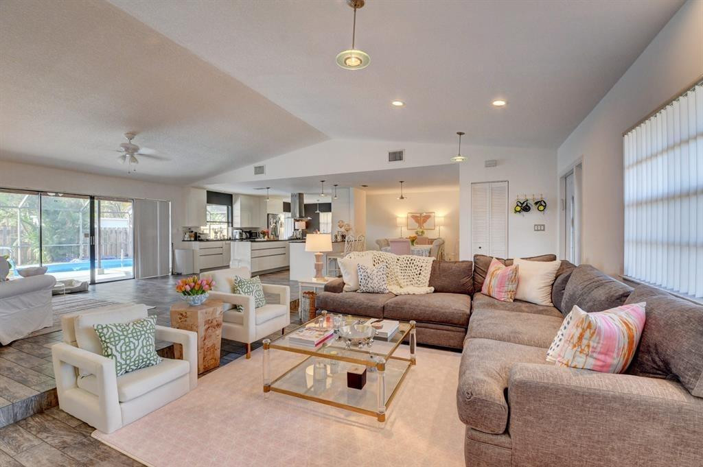 17679 Woodview Terrace Boca Raton, FL 33487 - Photo 6 of 46 Photo 8