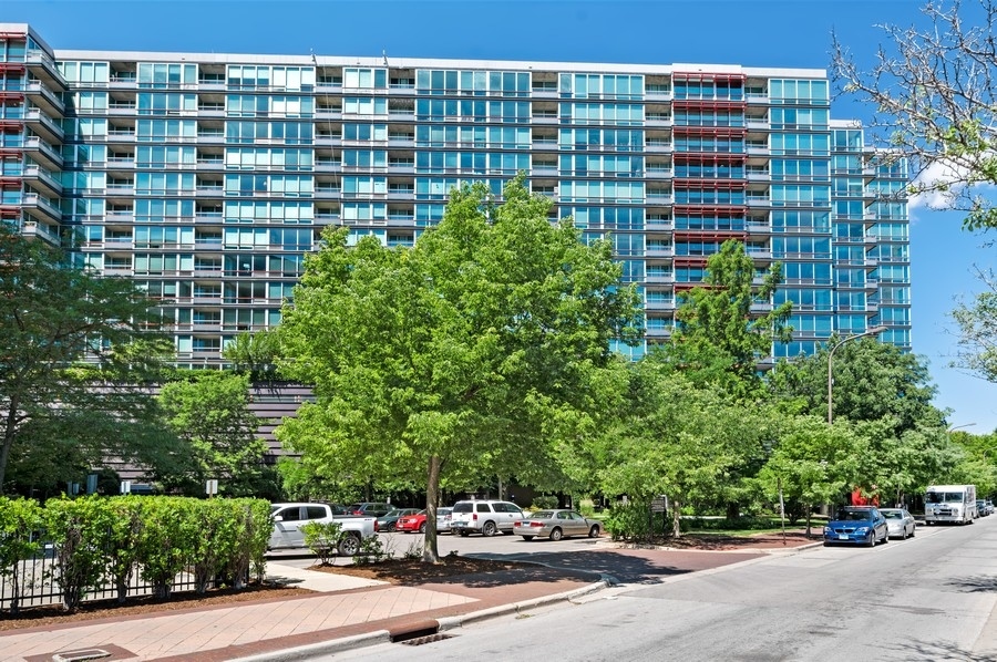800 Elgin Road, Unit 1001 Evanston, IL 60201 - Photo 1 of 18 front view of a building