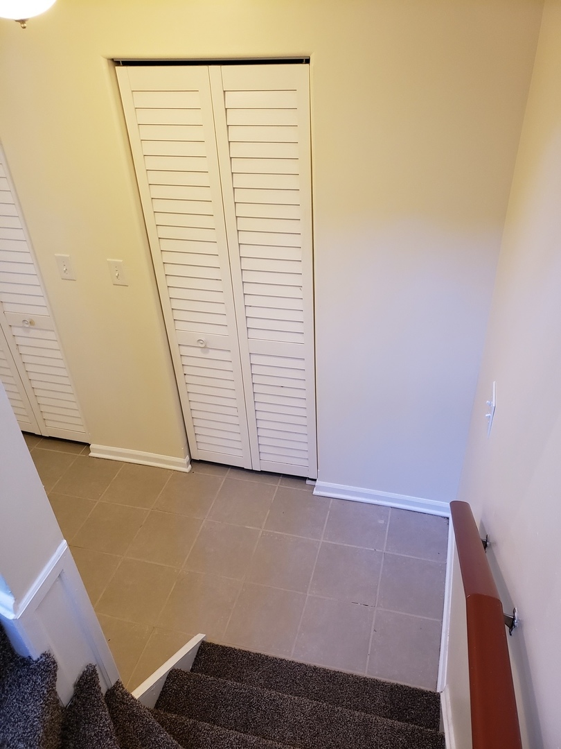 54 East 50th Street, Unit 1 Chicago, IL 60615 - Photo 16 of 27 a view of a room with a small space