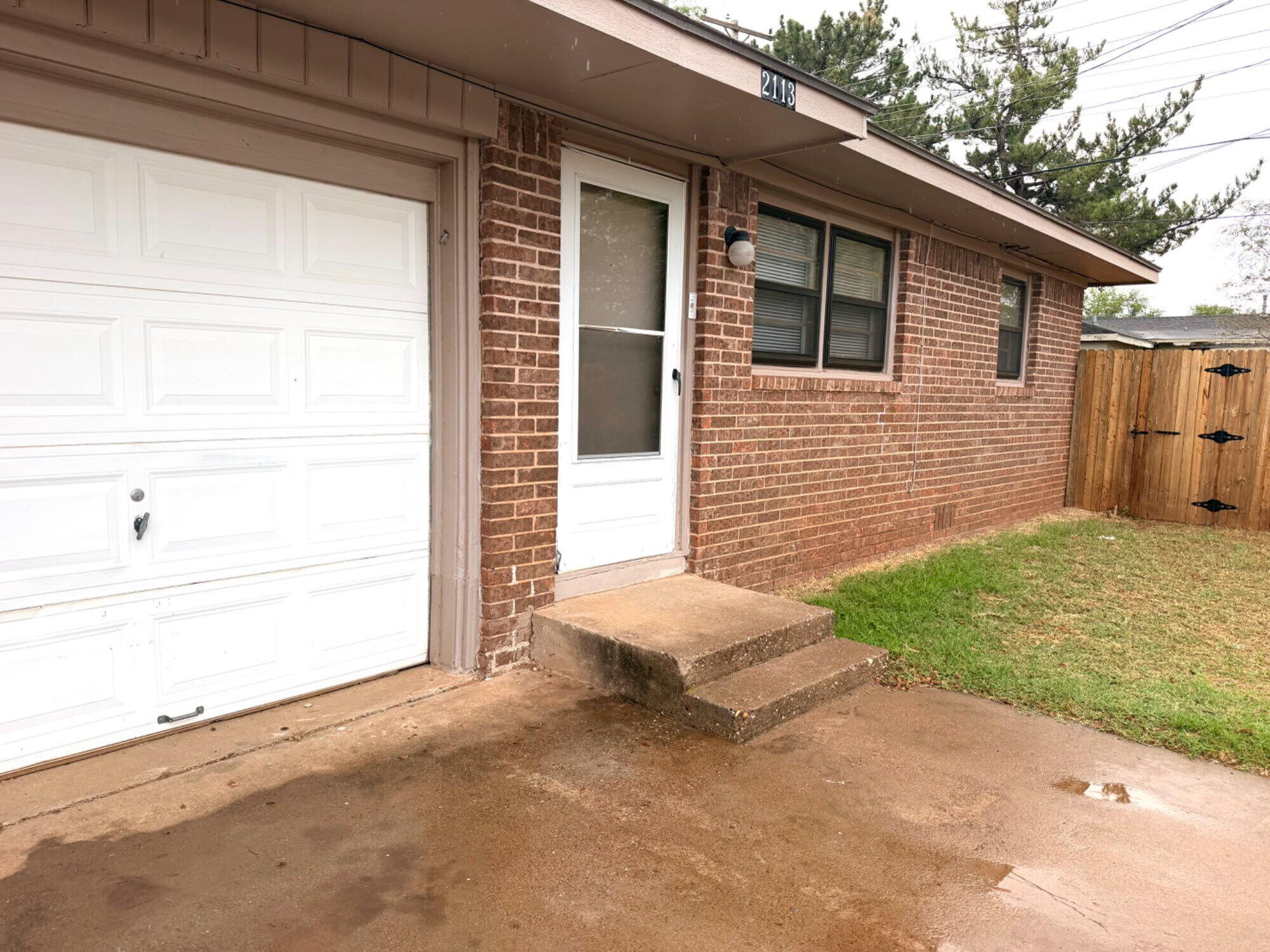 2113 South Loop 289, Unit B Lubbock, TX 79423 - Photo 2 of 11 IMG_6637