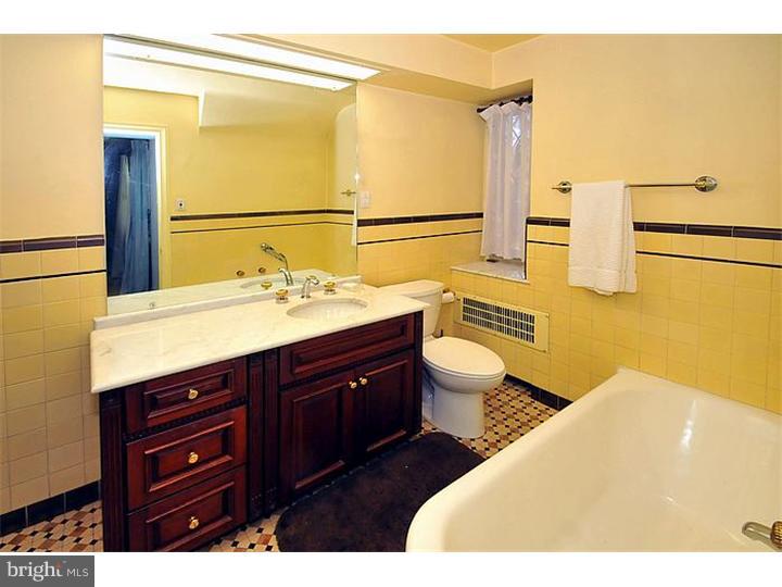 1049 Meetinghouse Road Rydal, PA 19046 - Photo 13 of 25 Gallery Image 13