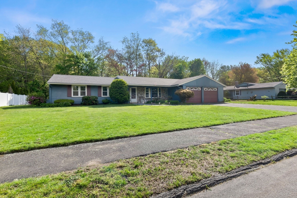30 Cornell Road Danvers, MA 01923 - Photo 3 of 35 Gallery Image 3