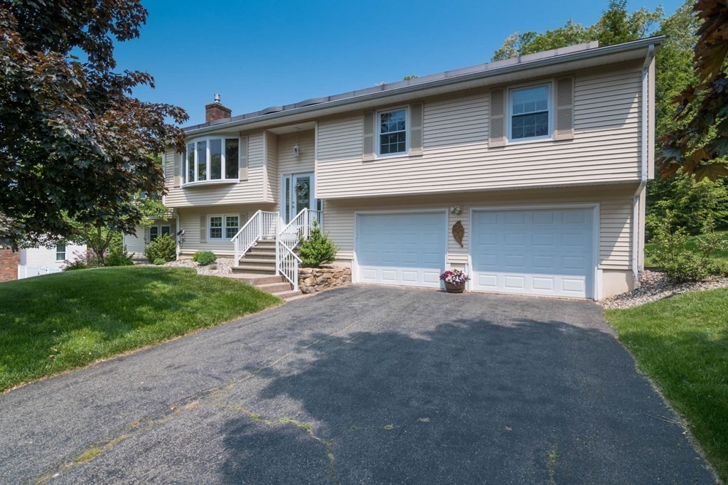 77 Independence Road Agawam, MA 01030 - Photo 3 of 38 Gallery Image 3