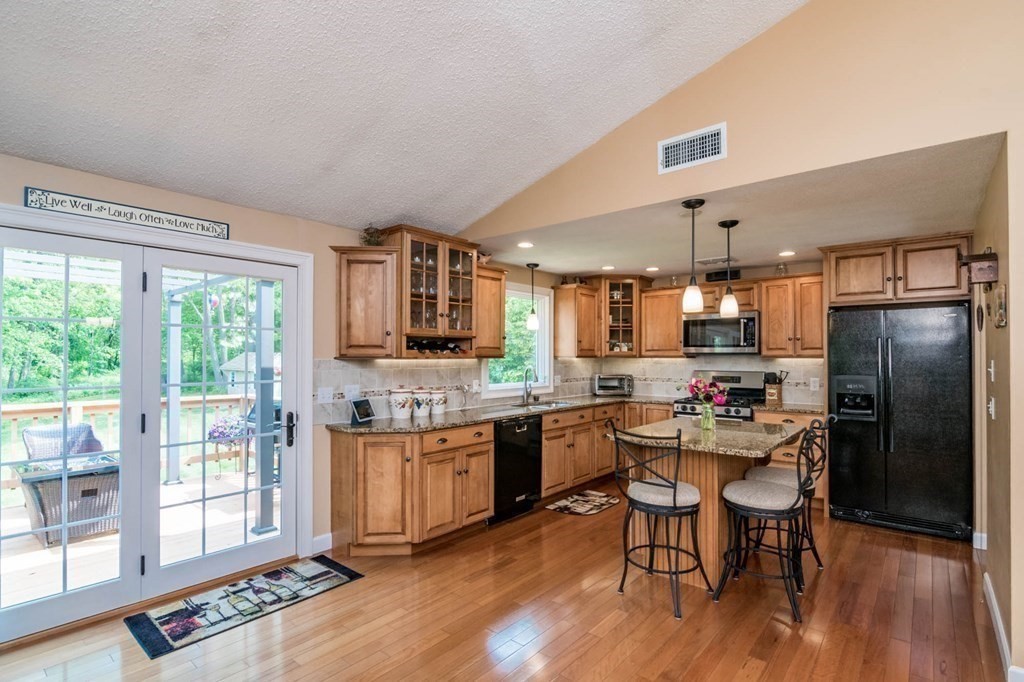 77 Independence Road Agawam, MA 01030 - Photo 10 of 38 Gallery Image 10