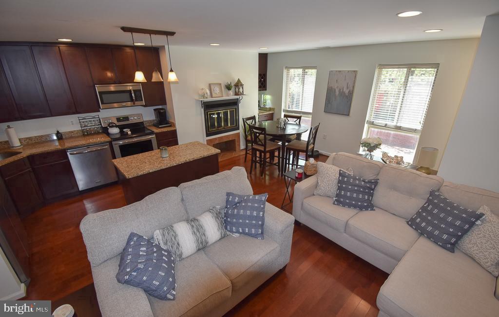 18 West Hill Street, Unit R 8 Baltimore, MD 21230 - Photo 4 of 11