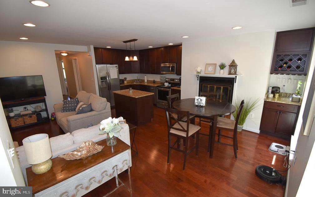 18 West Hill Street, Unit R 8 Baltimore, MD 21230 - Photo 6 of 11