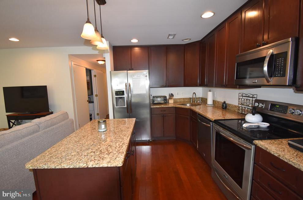 18 West Hill Street, Unit R 8 Baltimore, MD 21230 - Photo 7 of 11