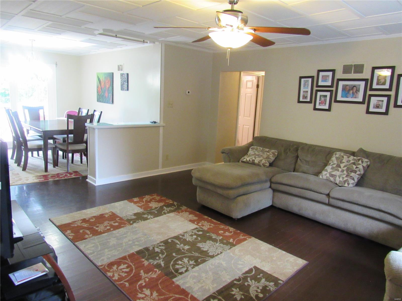 644 Rozier Street Alton, IL 62002 - Photo 3 of 51
