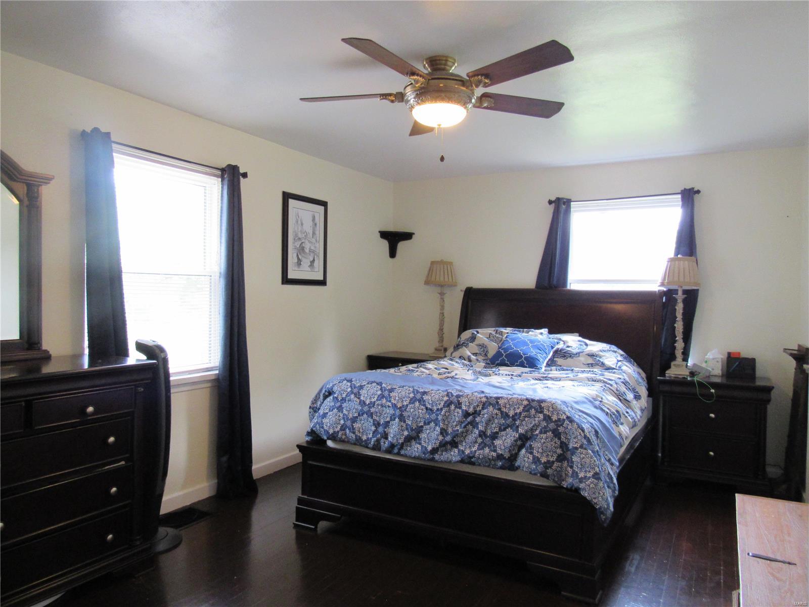 644 Rozier Street Alton, IL 62002 - Photo 8 of 51