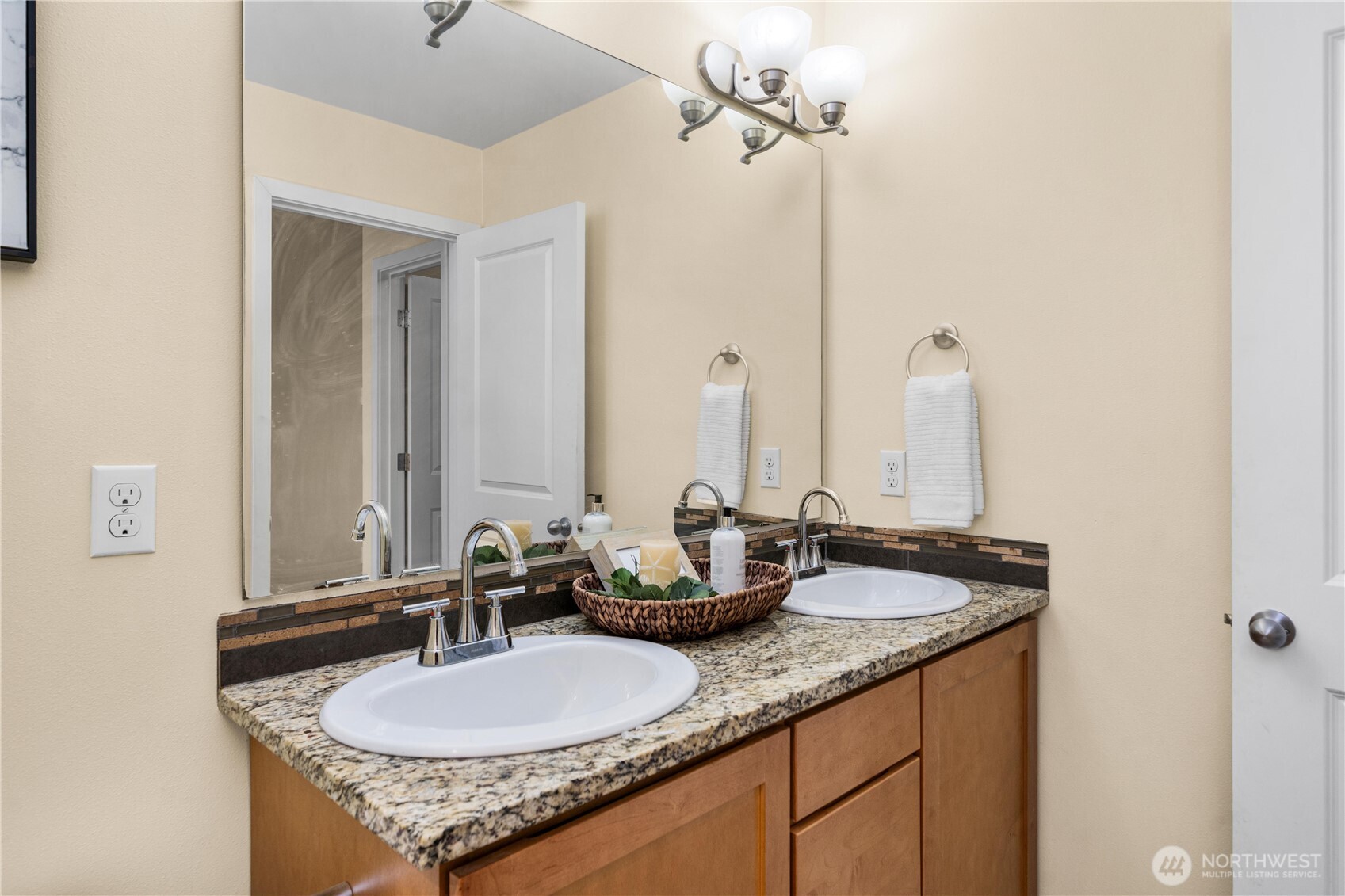 16528 2nd Park Southeast Bothell, WA 98012 - Photo 15 of 31