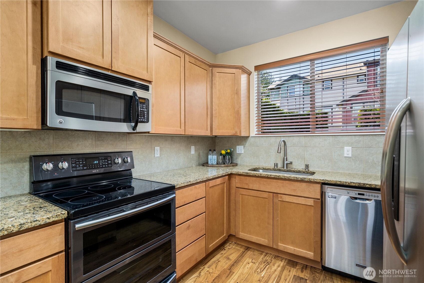 16528 2nd Park Southeast Bothell, WA 98012 - Photo 10 of 31