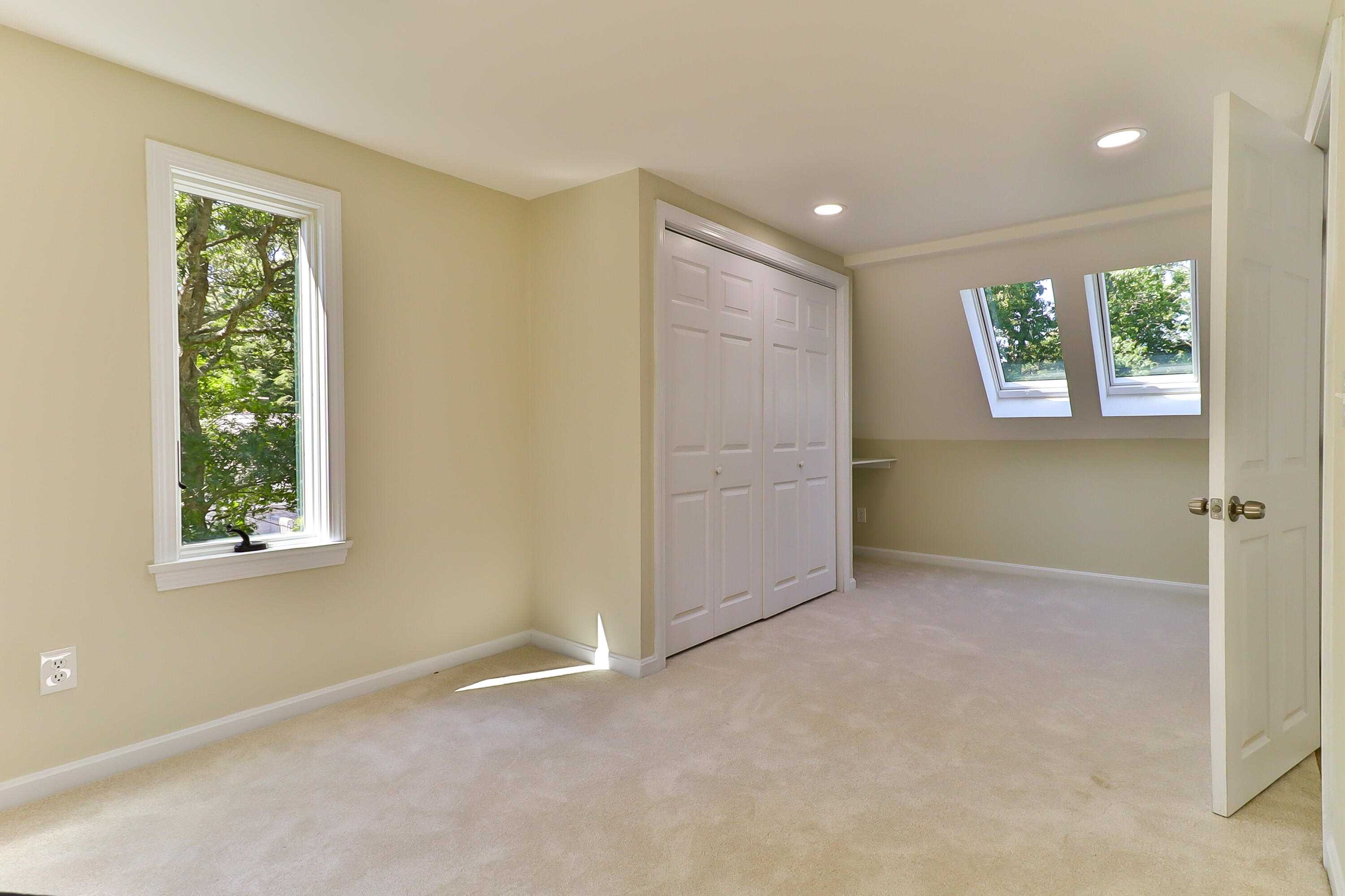 138 Lumbert Mill Road Centerville, MA 02632 - Photo 13 of 29 an empty room with windows and closet