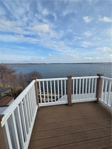 $3,000 | 22 Hudson Place, Unit 2, Cranston, RI 02905