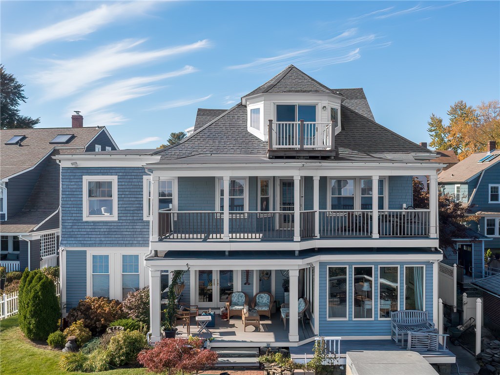 22 Hudson Place, Unit 2 Cranston, RI 02905 - Photo 4 of 16 Exterior rear