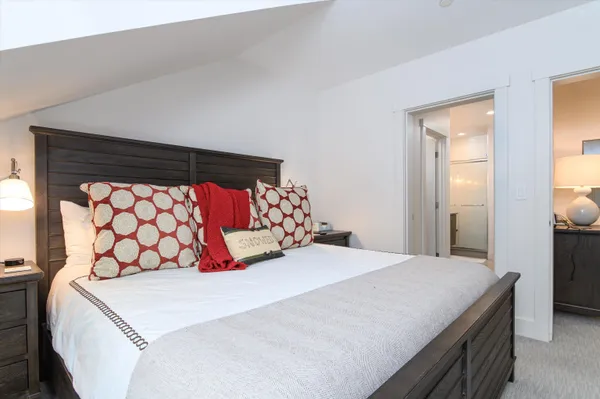 $820,000 | 140 Lodge Road, Unit SM 3, Ludlow, VT 05149