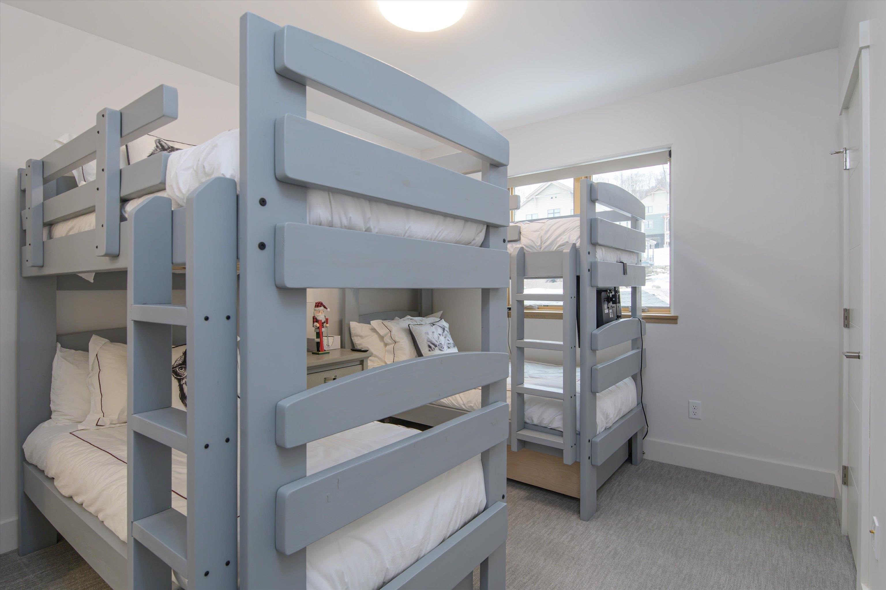 140 Lodge Road, Unit SM 3 Ludlow, VT 05149 - Photo 19 of 36