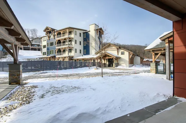 $820,000 | 140 Lodge Road, Unit SM 3, Ludlow, VT 05149