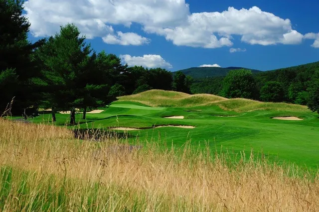 $825,000 | 140 Lodge Road, Unit SM 3, Ludlow, VT 05149