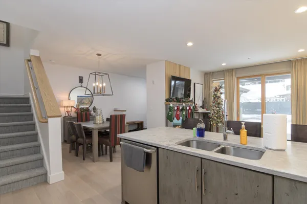 $820,000 | 140 Lodge Road, Unit SM 3, Ludlow, VT 05149