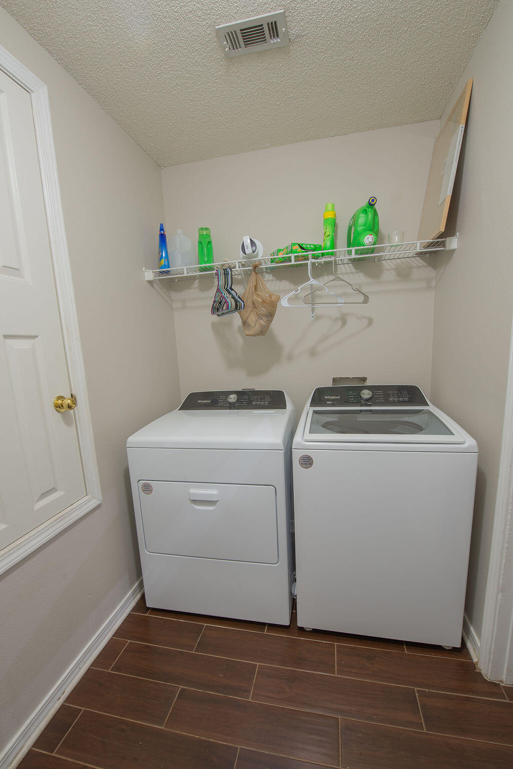 903 Lajolla Lane Mary Esther, FL 32569 - Photo 25 of 47 a utility room with dryer and washer