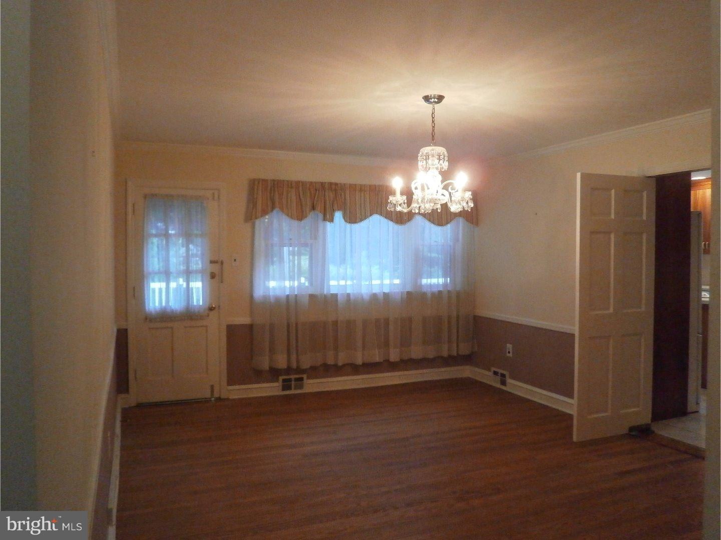 106 Rugby Place Woodbury, NJ 08096 - Photo 3 of 13 Dining Room