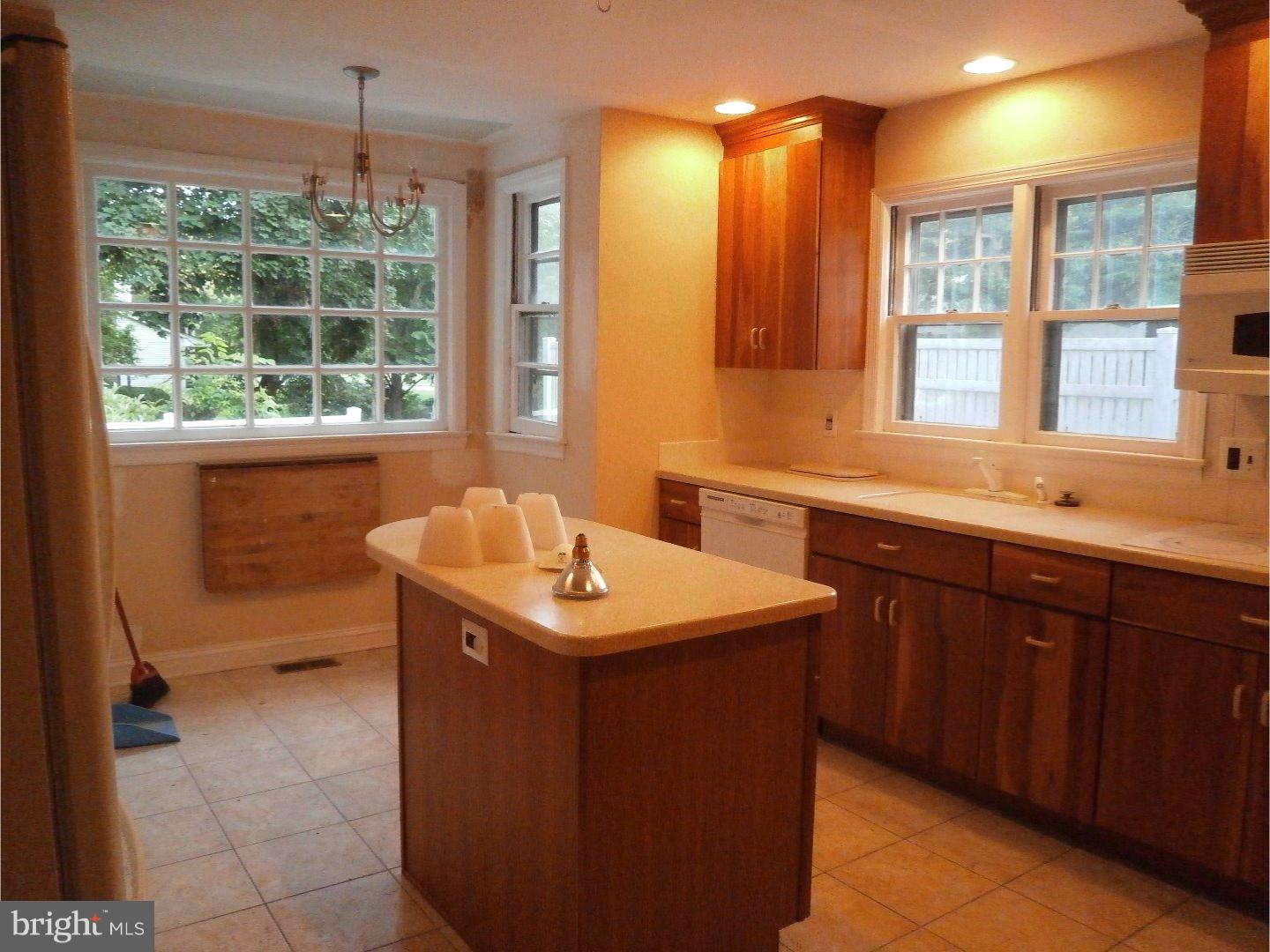 106 Rugby Place Woodbury, NJ 08096 - Photo 5 of 13 Kitchen
