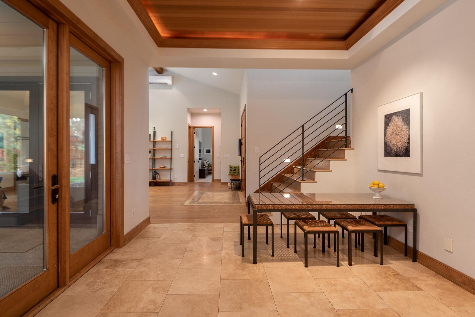 dining to stairway