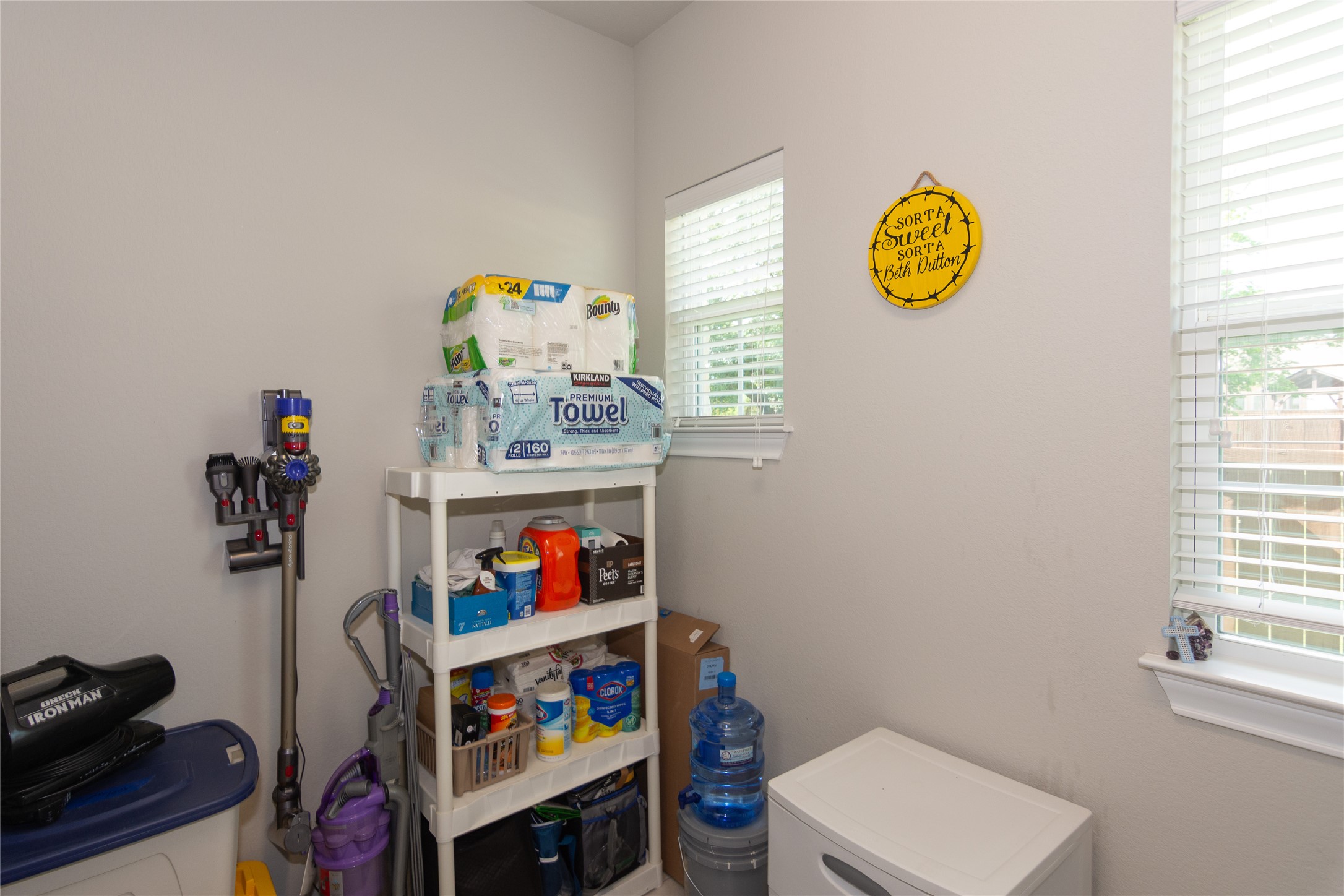 4733 Collins Street, Unit 610 Round Rock, TX 78628 - Photo 29 of 36 a room with a bed and a window