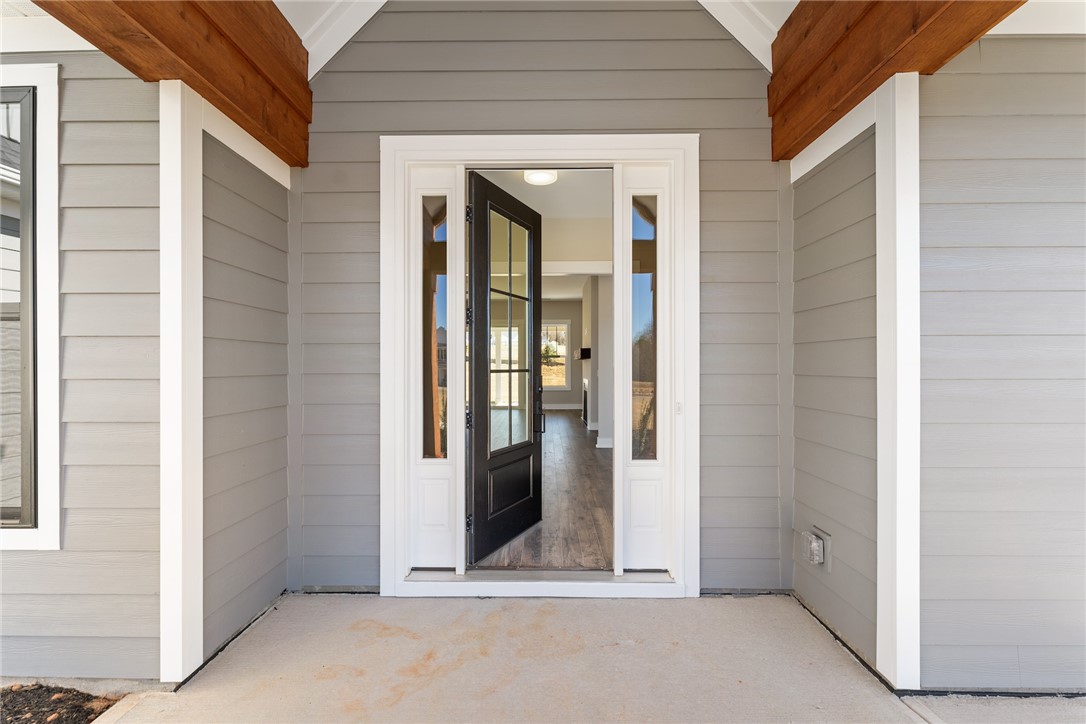 700 Andersonville Road Townville, SC 29689 - Photo 9 of 25 Image is of a different home, same floor plan, Interior selections will be different