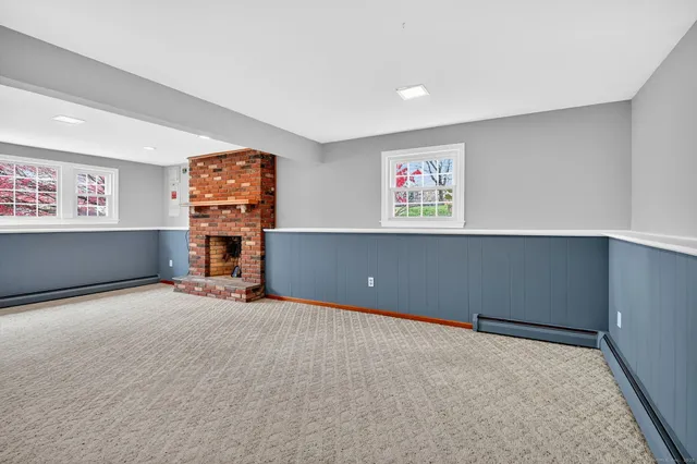 $375,000 | 10 Oxcart Drive, Windsor, CT 06095