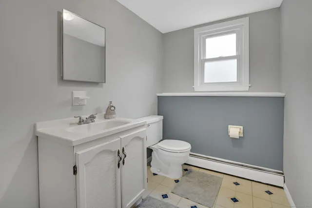 $375,000 | 10 Oxcart Drive, Windsor, CT 06095