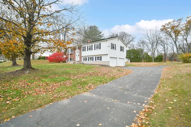 $375,000 | 10 Oxcart Drive, Windsor, CT 06095