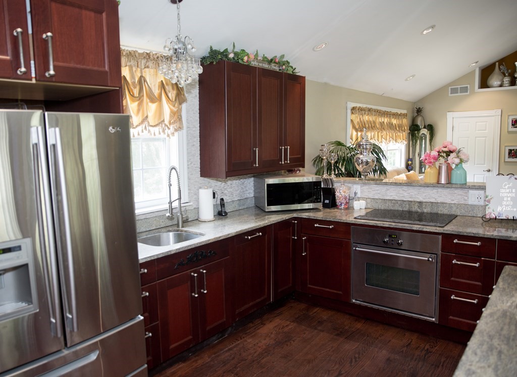 76 Long Entry Road Glocester, RI 02814 - Photo 11 of 32