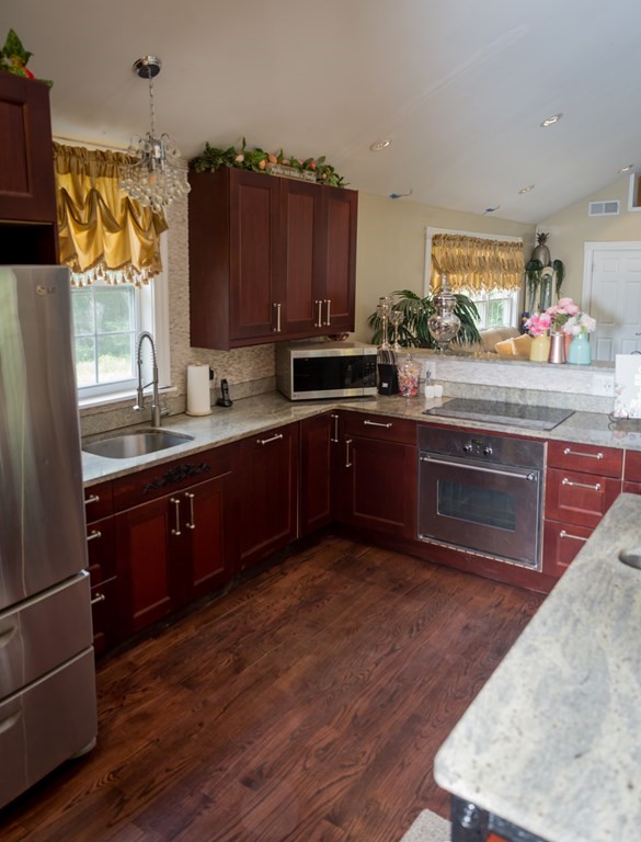 76 Long Entry Road Glocester, RI 02814 - Photo 9 of 32