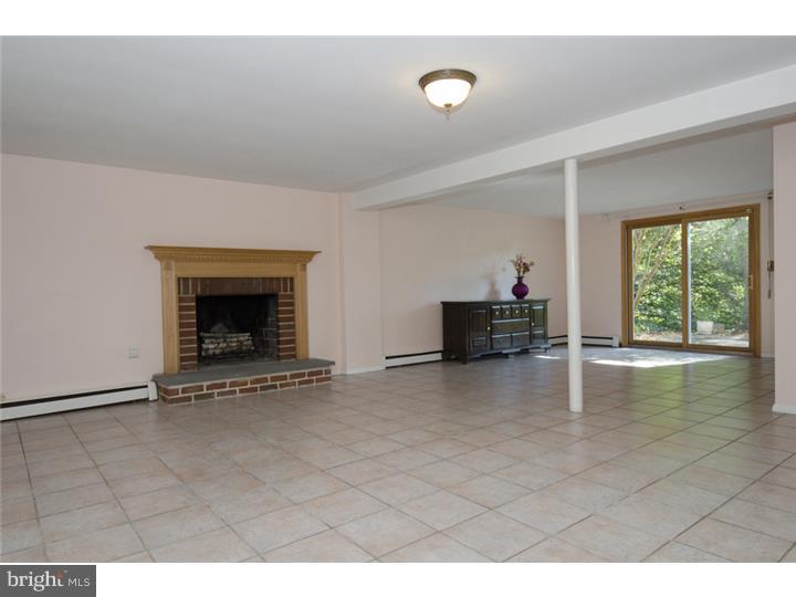 3442 Horton Road Newtown Square, PA 19073 - Photo 5 of 17 Family Room