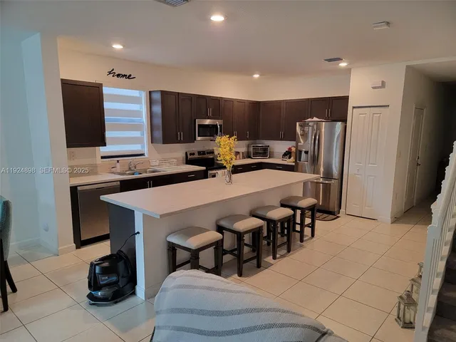 $3,300 | 25278 Southwest 108th Avenue, Unit 1, Homestead, FL 33032