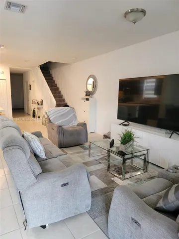 $3,300 | 25278 Southwest 108th Avenue, Unit 1, Homestead, FL 33032