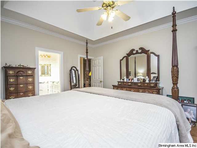 1038 Oak Tree Road Birmingham, AL 35244 - Photo 13 of 31