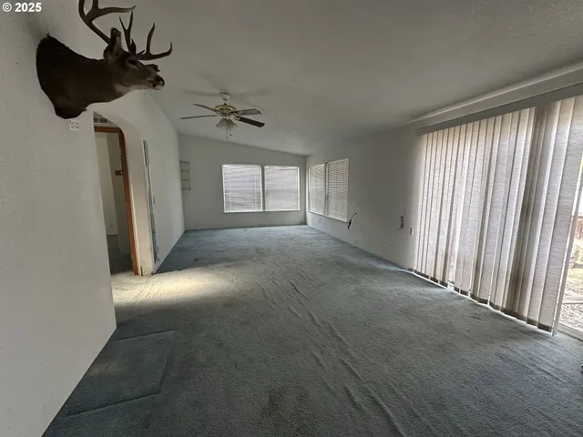 $164,900 | 404 West 2nd Street, Fossil, OR 97830