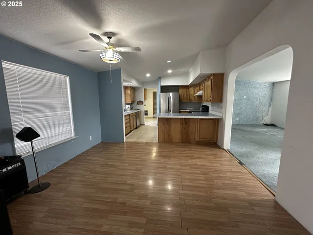 $164,900 | 404 West 2nd Street, Fossil, OR 97830