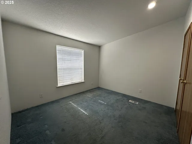 $164,900 | 404 West 2nd Street, Fossil, OR 97830