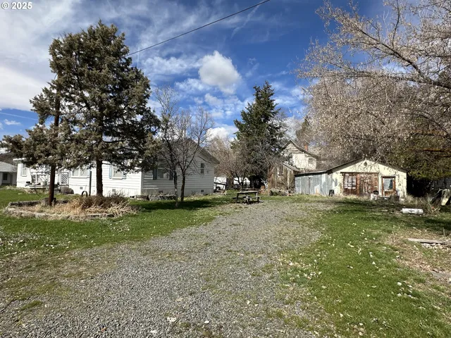 $164,900 | 404 West 2nd Street, Fossil, OR 97830