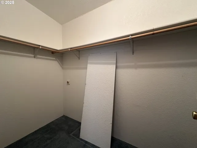 $164,900 | 404 West 2nd Street, Fossil, OR 97830