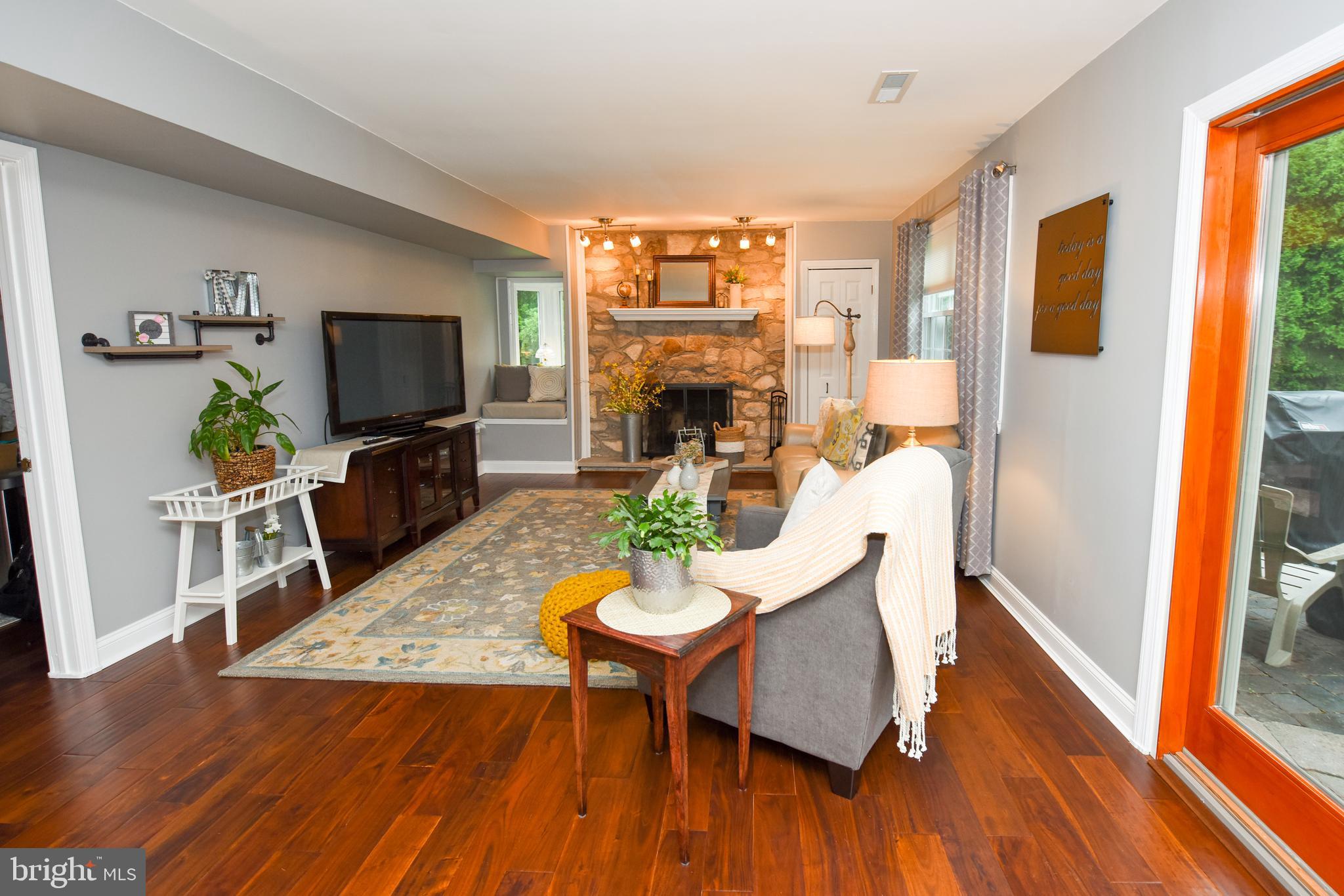 90 Rotterdam Road West Holland, PA 18966 - Photo 8 of 29 Gallery Image 8