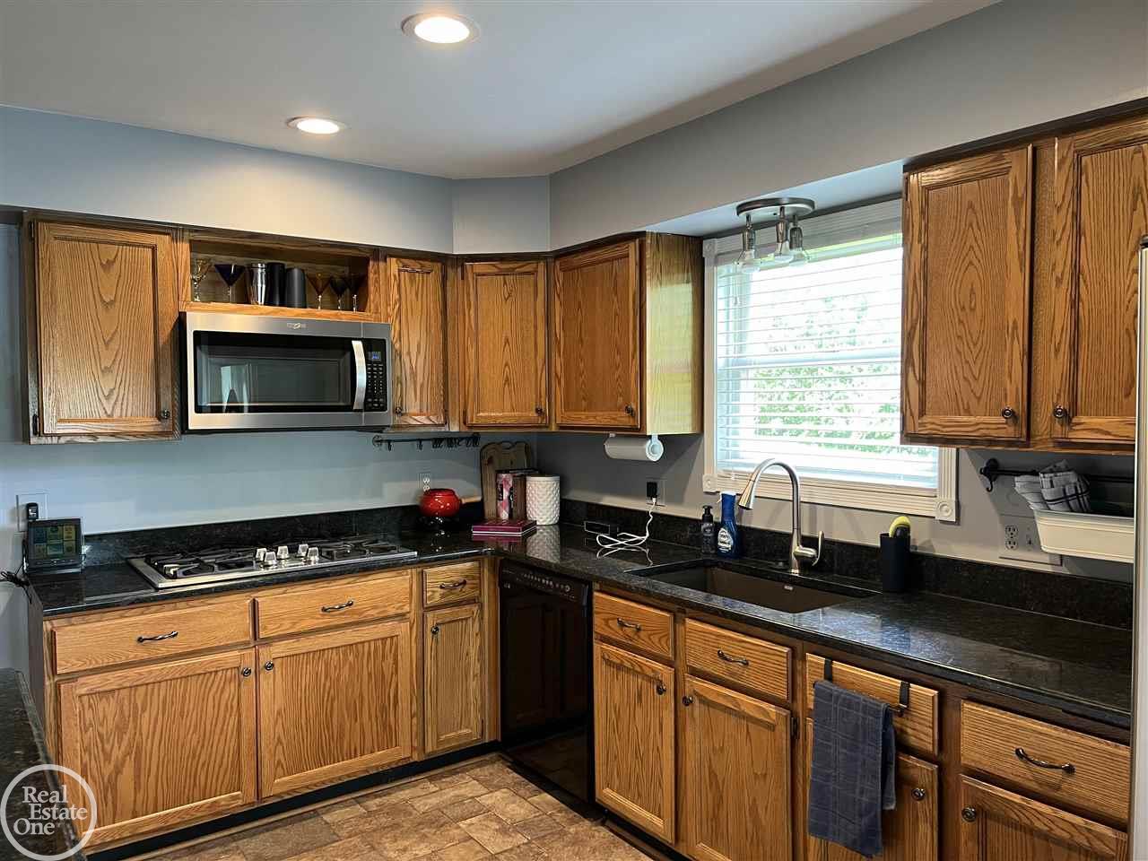 2629 Rubbins Road Howell, MI 48843 - Photo 26 of 63 50075302-25.JPG