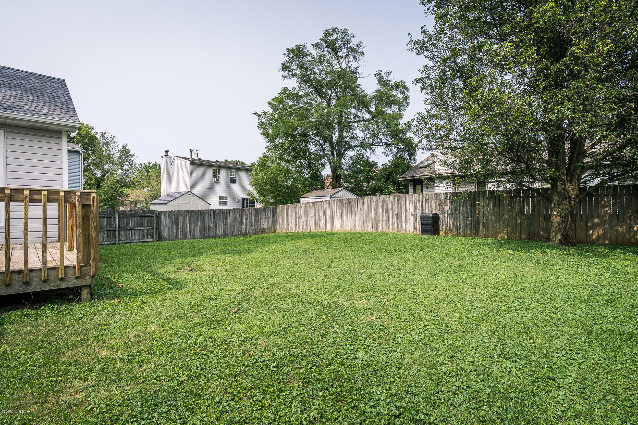 9303 Gutenberg Road Louisville, KY 40291 - Photo 29 of 34 Flat and level backyard...fully fenced