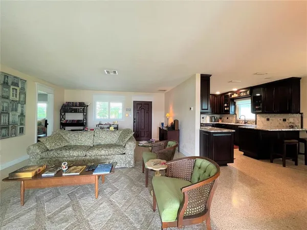 $4,000 | 17045 Dolphin Drive, North Redington Beach, FL 33708