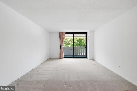 $314,900 | 6101 Edsall Road, Unit 502, Alexandria, VA 22304