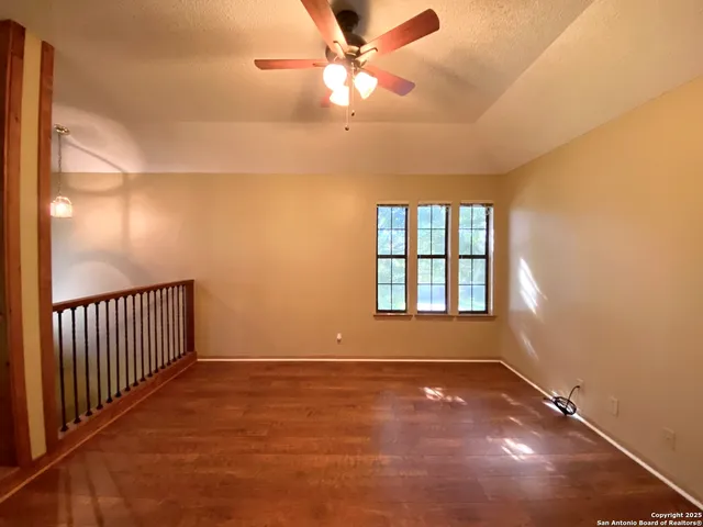 $2,400 | 8911 Shady Leaf, San Antonio, TX 78254