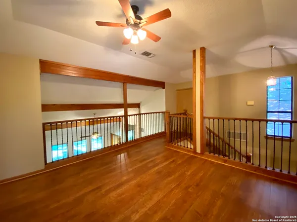 $2,300 | 8911 Shady Leaf, San Antonio, TX 78254